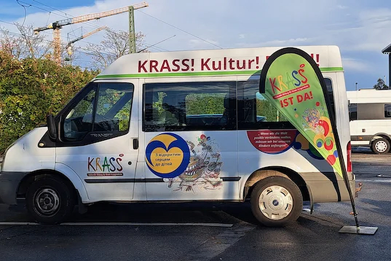 Wenn das KulturMobil hupt, wird es bunt auf  Düsseldorfs Straßen!