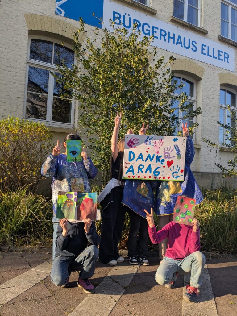 Krass-Kinder bedanken sich für die großzügige Spende der ARAG SE